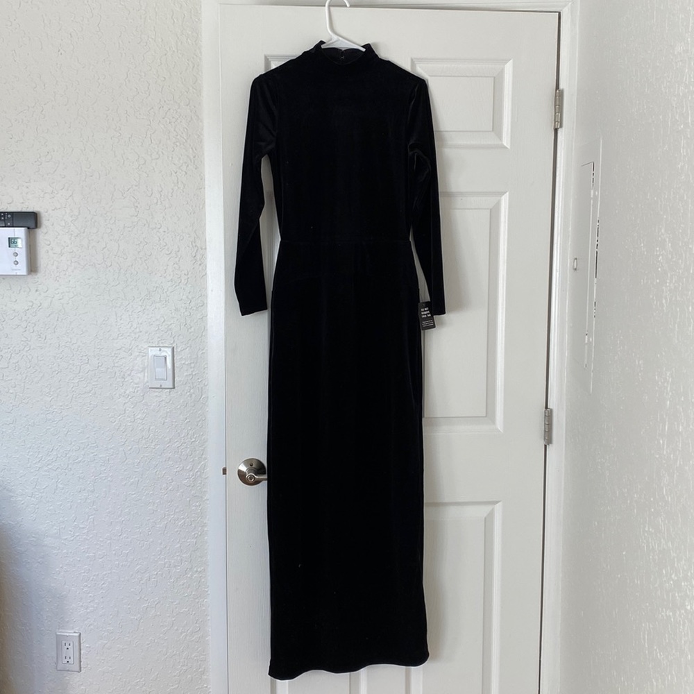 Express Floor Length Velvet Open Scoop Back Black Dress